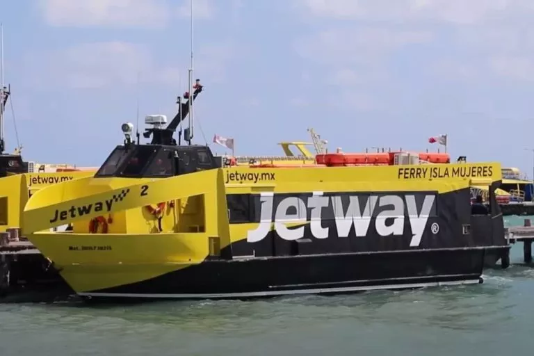 Jetway Ferry: Get to Isla Mujeres from Cancun (Puerto Juarez)